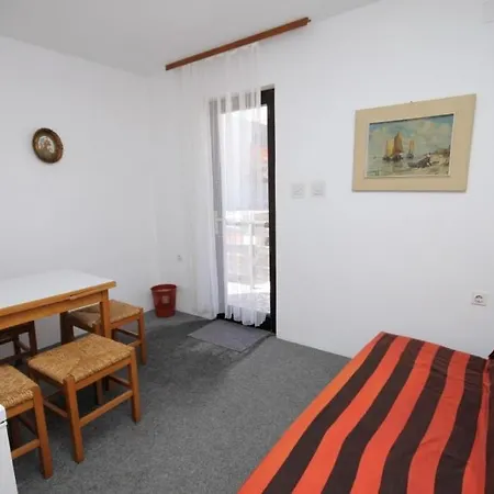 With A Parking Space Pag - 6529 Apartamento Pag Town